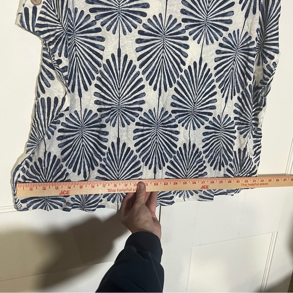 Joie Linen Short Sleeve Top Button Shoulder Blue & White Tropical Size 2X Leaf - Picture 7 of 10